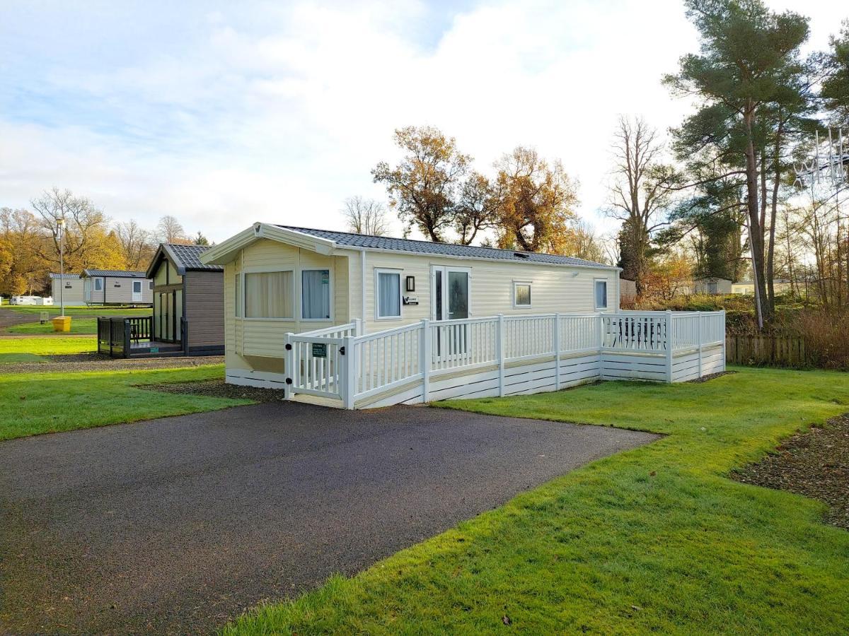 Callander Woods Holiday Park ภายนอก รูปภาพ